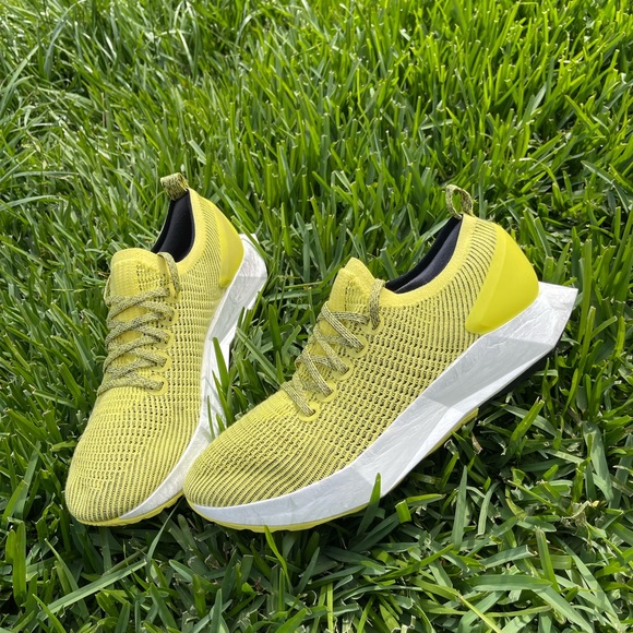 ALLBIRDS Tree FlyersBuoyant yellow Blizzard sole size 10 men - Picture 8 of 13